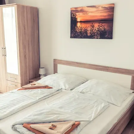 Sekli Panzio Apartamento *